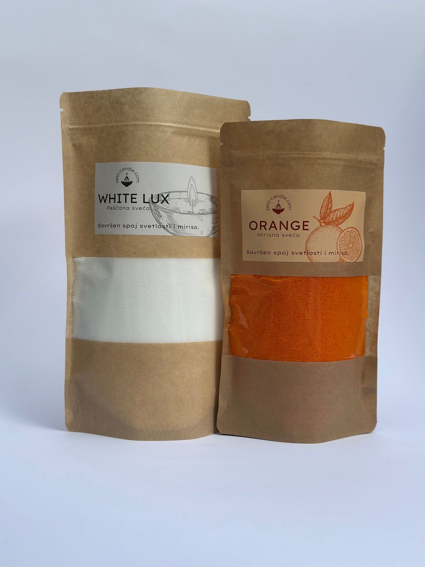 Set peščanih sveća: bela bez mirisa (600g) + mirisna po izboru (400g)